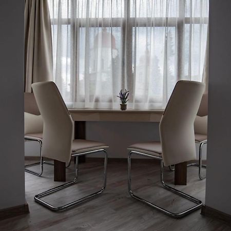 Apartament Natalia Tîrgu Ocna Exterior foto