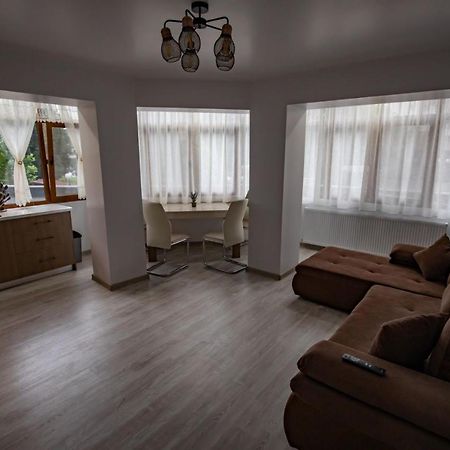 Apartament Natalia Tîrgu Ocna Exterior foto