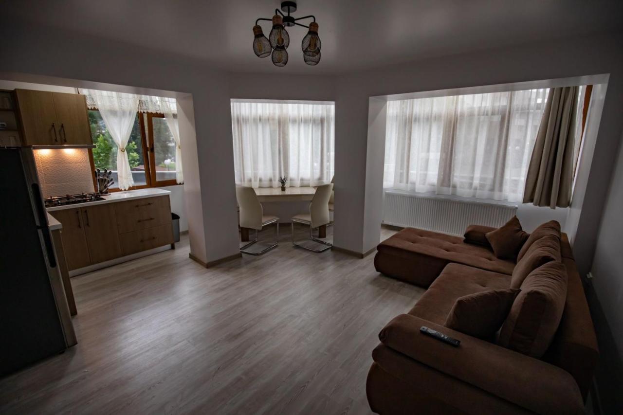 Apartament Natalia Tîrgu Ocna Exterior foto